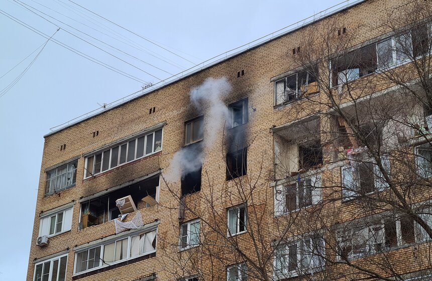 Взрыв произошел в жилом доме в Химках 15 фото