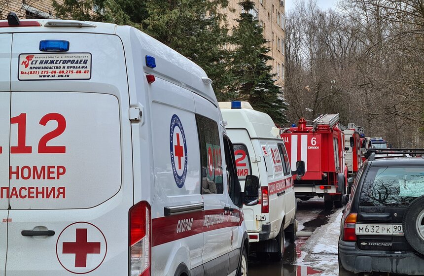 Взрыв произошел в жилом доме в Химках 12 фото