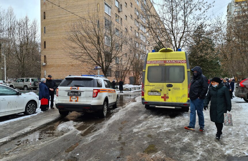 Взрыв произошел в жилом доме в Химках 8 фото