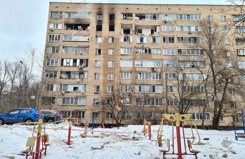Взрыв произошел в жилом доме в Химках 13 фото