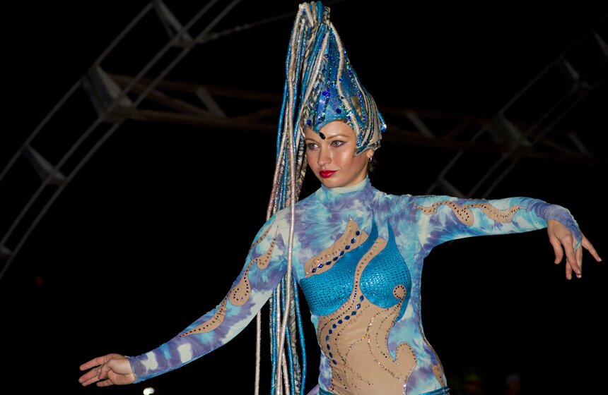 В саду "Эрмитаж" открылся самый романтичный каток 1 фото