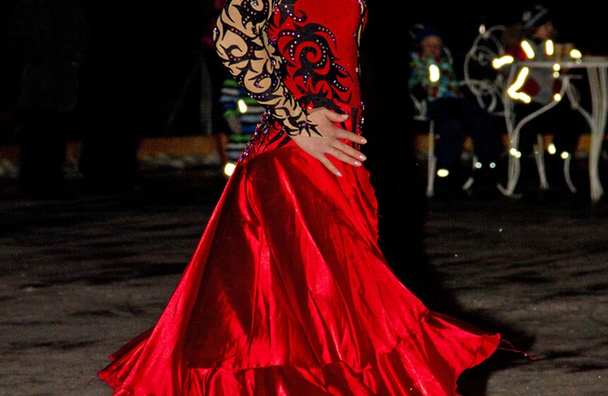 В саду "Эрмитаж" открылся самый романтичный каток 8 фото