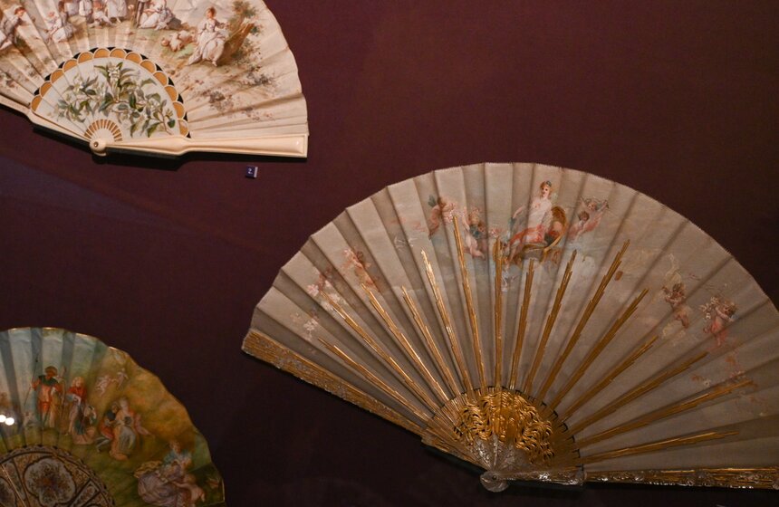 В Историческом музее открылась выставка придворного костюма 10 фото