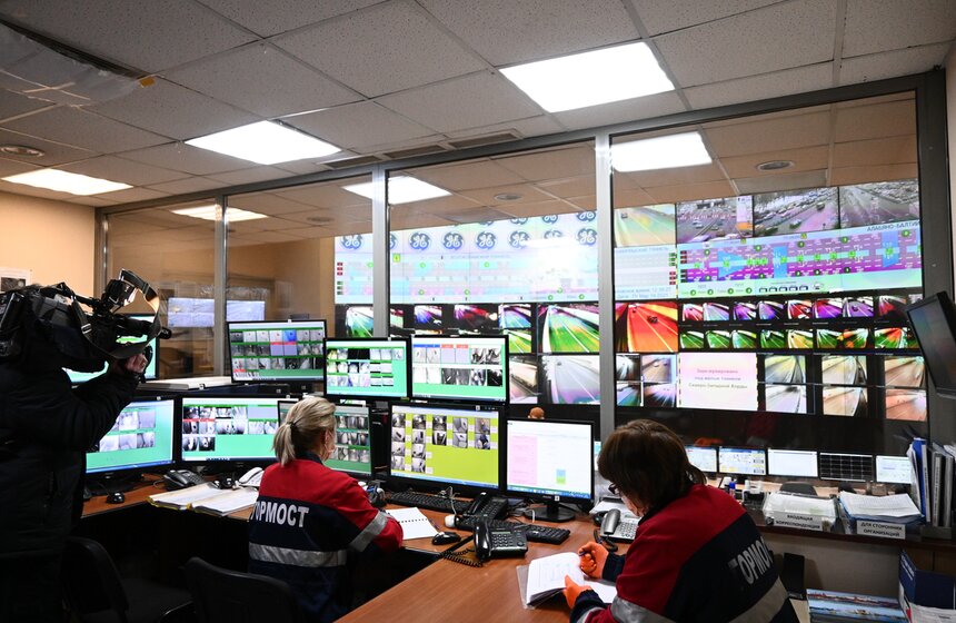 В Москве прошла экскурсия по "Яйцу Сокола" 8 фото