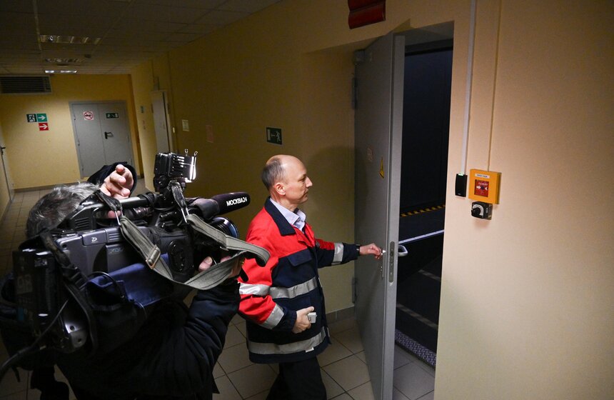 В Москве прошла экскурсия по "Яйцу Сокола" 12 фото