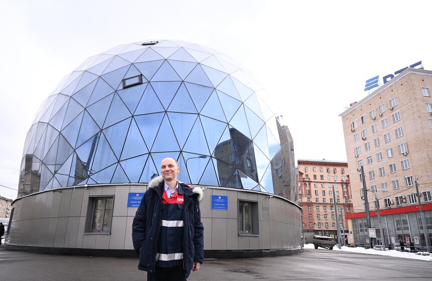 В Москве прошла экскурсия по "Яйцу Сокола" 1 фото