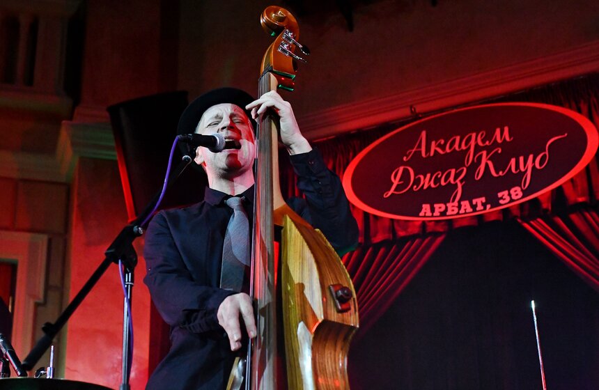 В Москве выступили музыканты Billy’s Band 16 фото