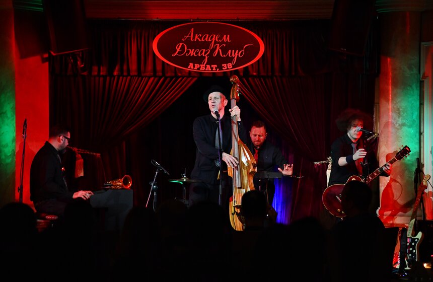 В Москве выступили музыканты Billy’s Band 14 фото