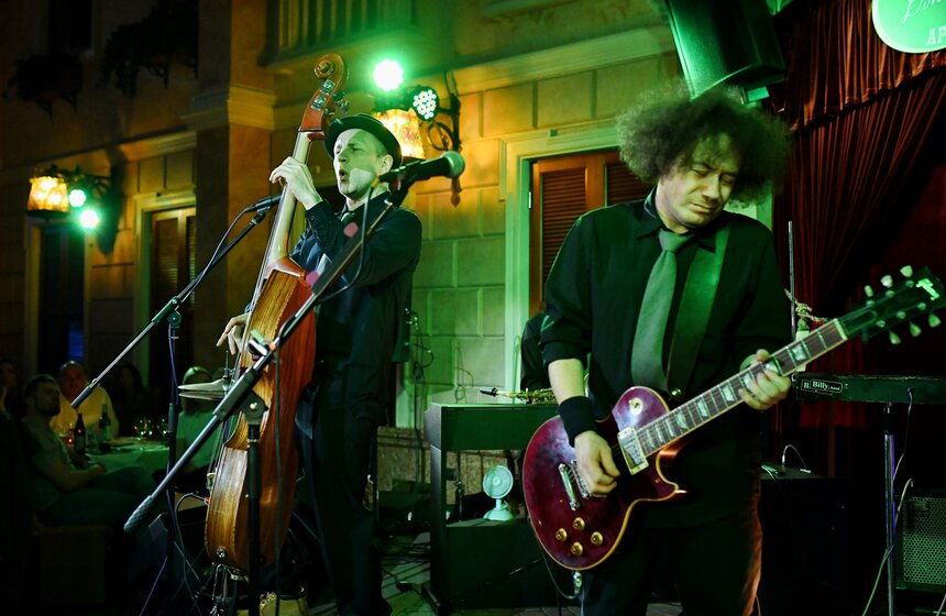 В Москве выступили музыканты Billy’s Band 6 фото