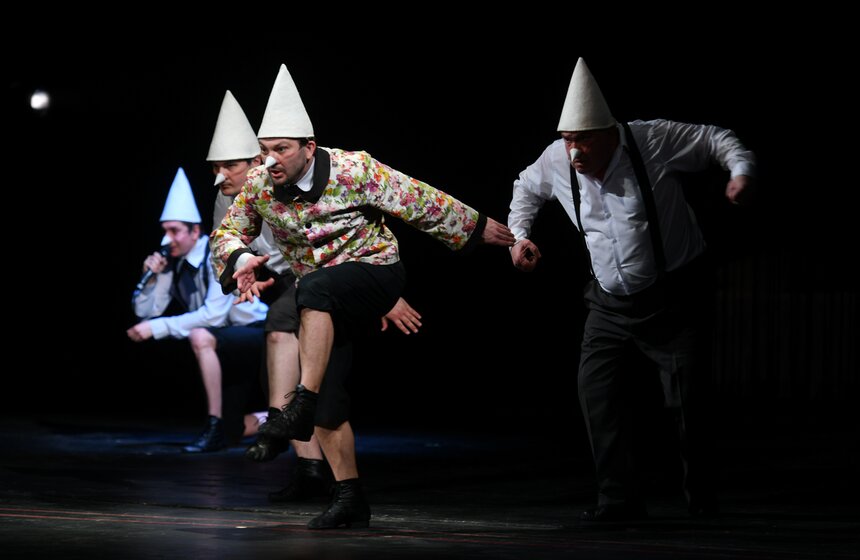 Рязанский театр драмы показал в Москве спектакль-номинант на "Золотую Маску" 11 фото