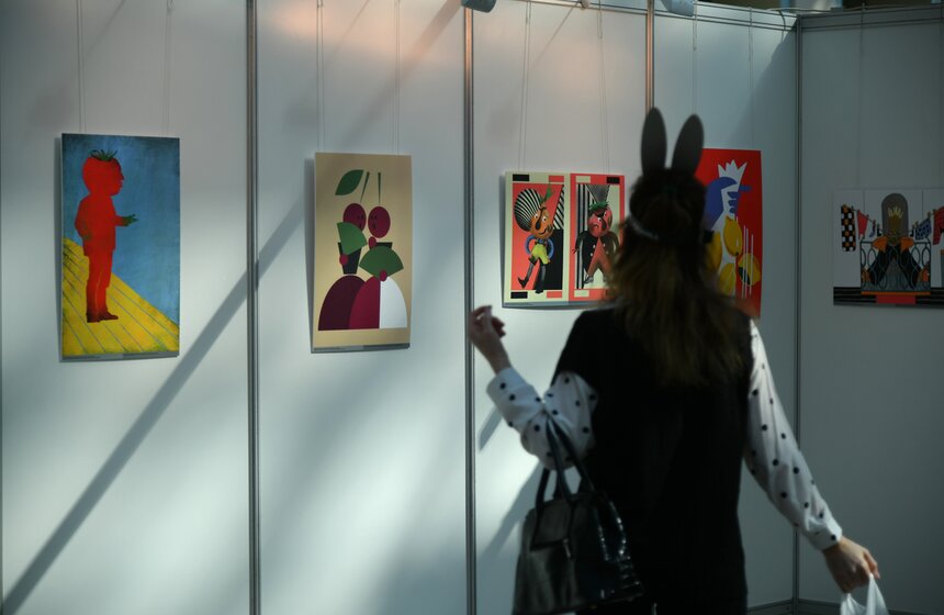 В Москве открылась ярмарка интеллектуальной литературы non/fictio№22 11 фото