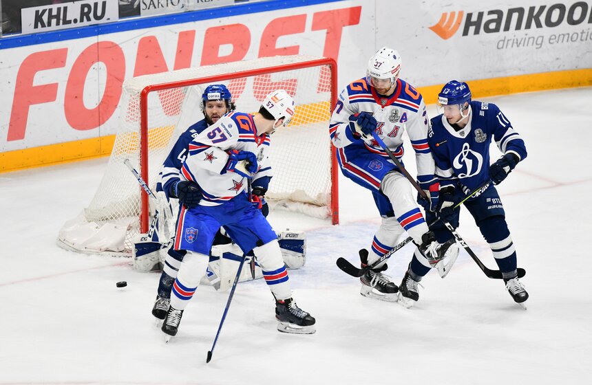 Московское "Динамо" потерпело третье поражение от СКА в Кубке Гагарина 23 фото