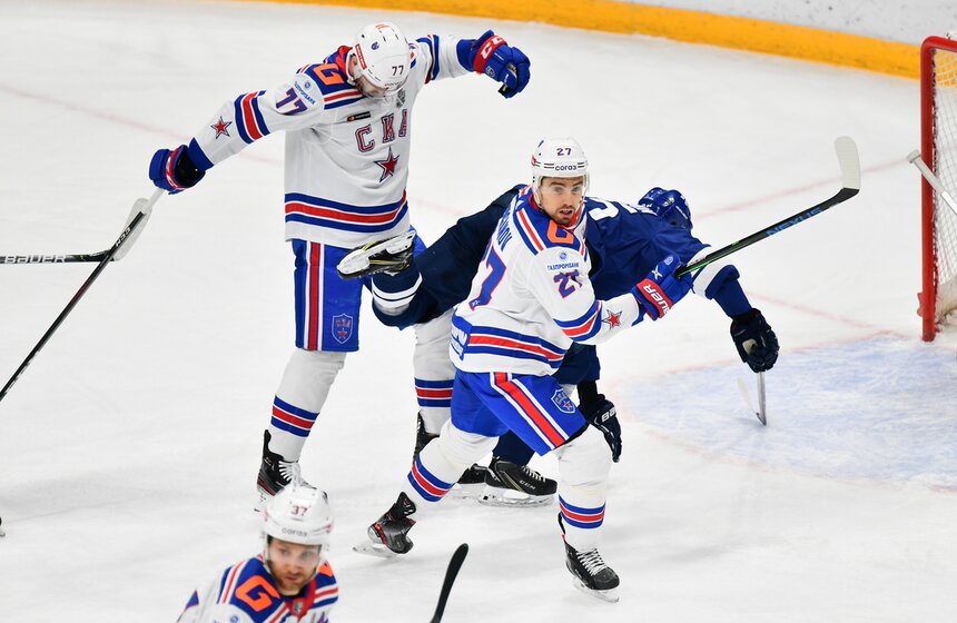 Московское "Динамо" потерпело третье поражение от СКА в Кубке Гагарина 16 фото