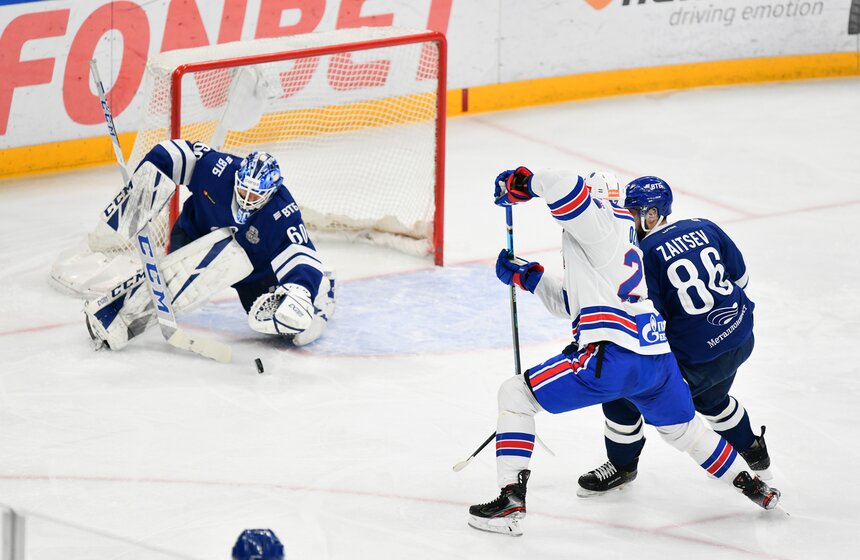 Московское "Динамо" потерпело третье поражение от СКА в Кубке Гагарина 9 фото