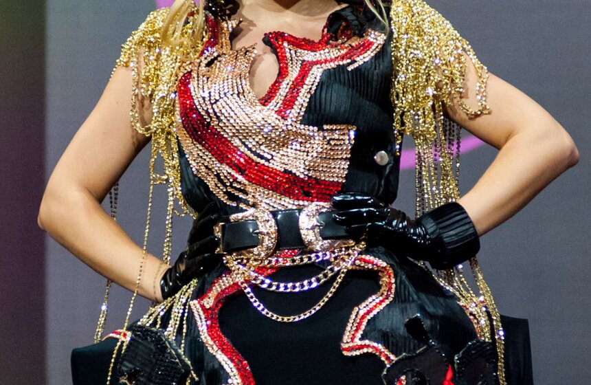 Участницы "Мисс Вселенной" показали свои национальные костюмы 17 фото