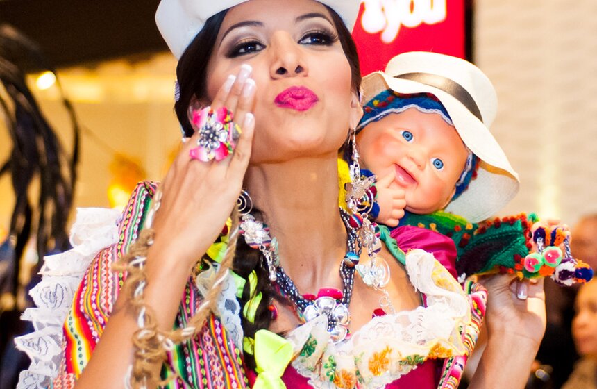 Участницы "Мисс Вселенной" показали свои национальные костюмы 16 фото