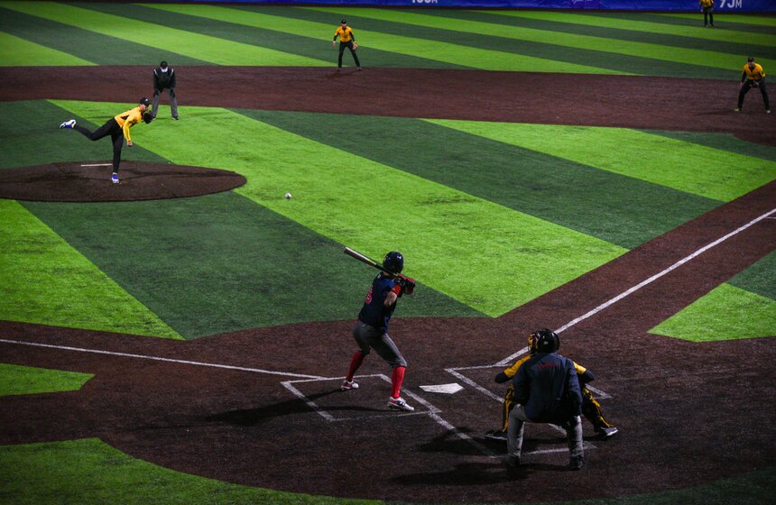 Матч "Русстар" – "Московские Волки" финальной серии ЧР по бейсболу прошел на RusStar Arena 20 фото