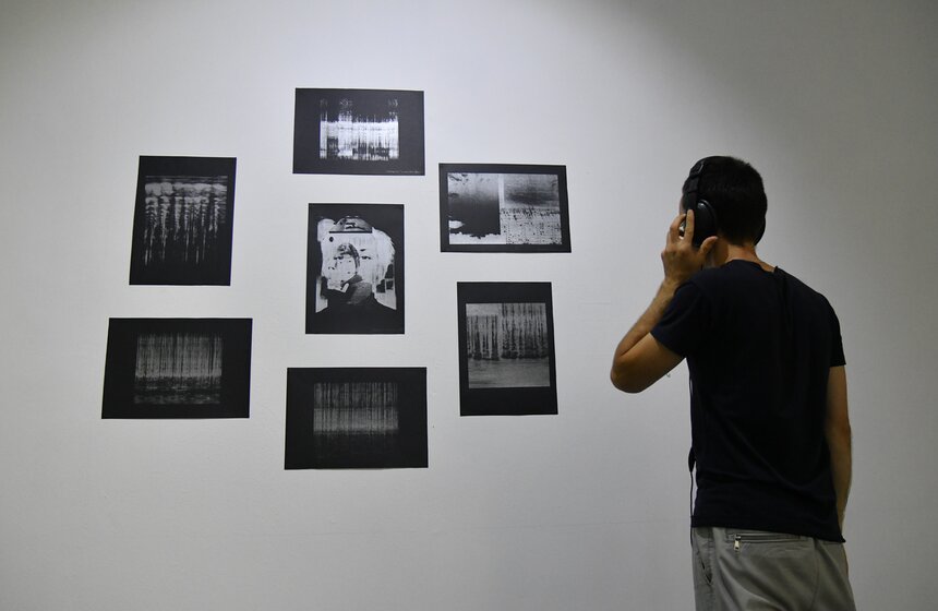 Выставка "Частоты" открылась в галерее "Ходынка" 12 фото