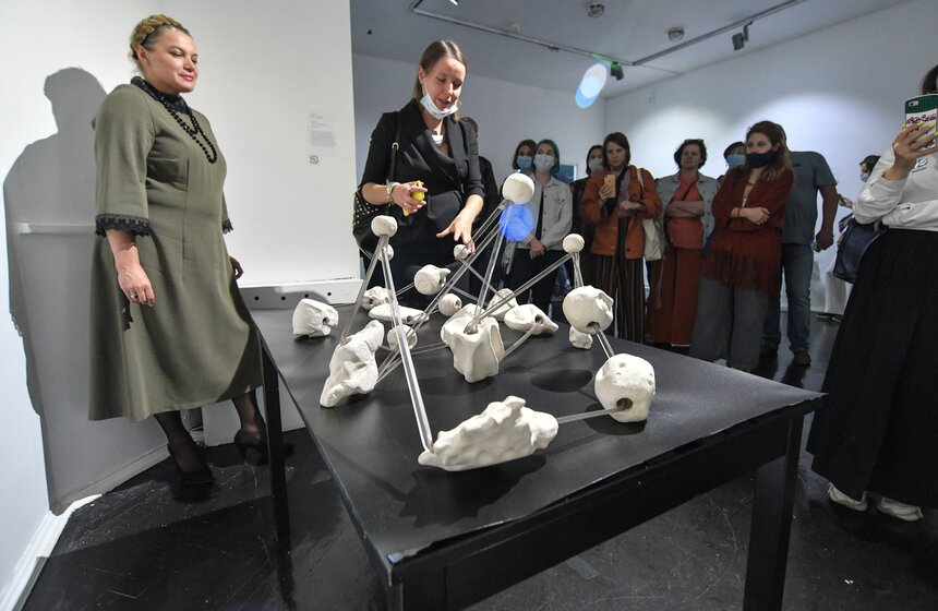 Выставка "Частоты" открылась в галерее "Ходынка" 4 фото