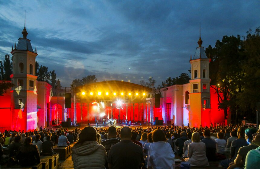 Группа "Несчастный случай" выступила в Зеленом театре ВДНХ 9 фото