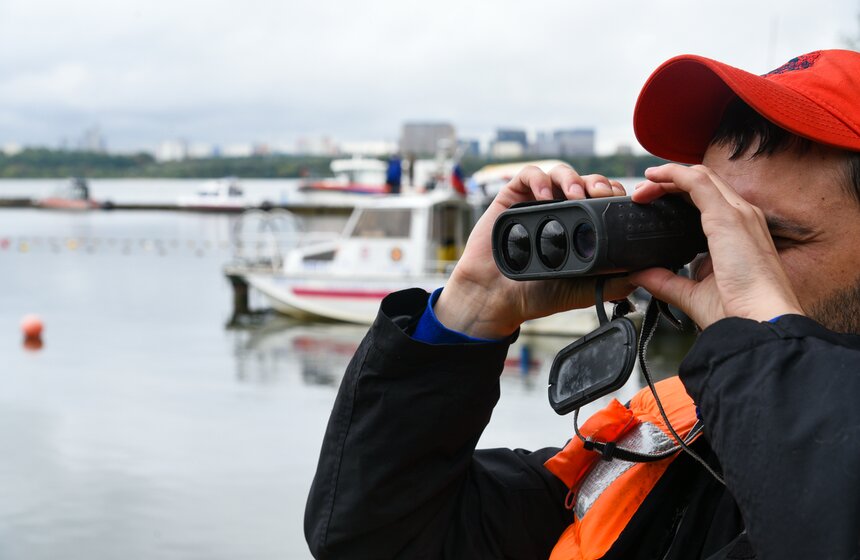 Первый день финала соревнований на звание лучшего спасателя Москвы прошел в Строгине 5 фото