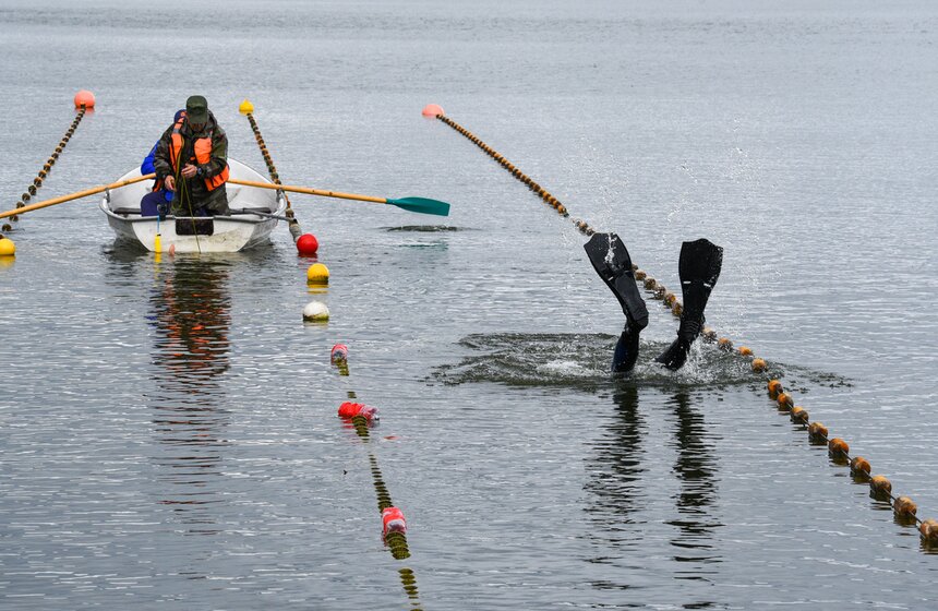 Первый день финала соревнований на звание лучшего спасателя Москвы прошел в Строгине 32 фото