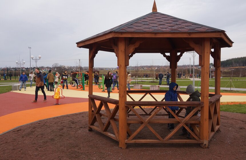 В Троицком округе открылся парк "Красная Пахра" 4 фото