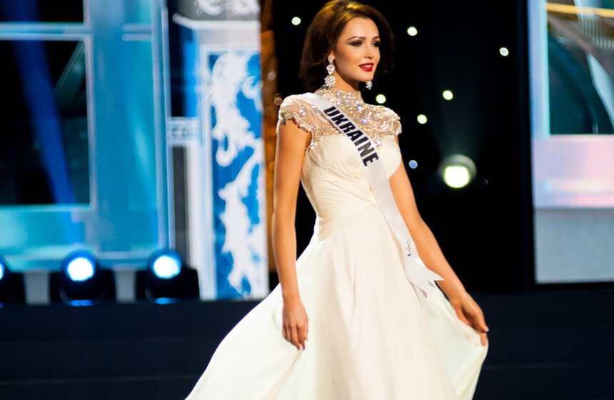 В Москве прошел полуфинал конкурса "Мисс Вселенная" 37 фото