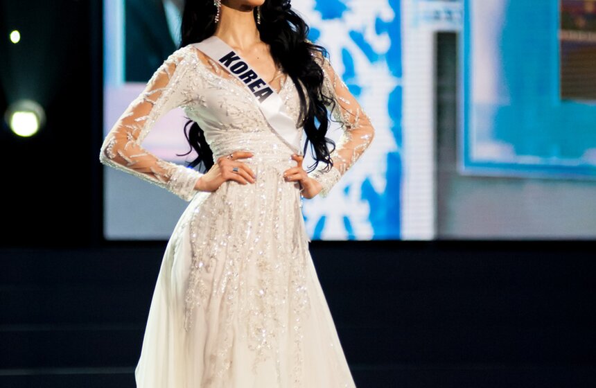 В Москве прошел полуфинал конкурса "Мисс Вселенная" 30 фото