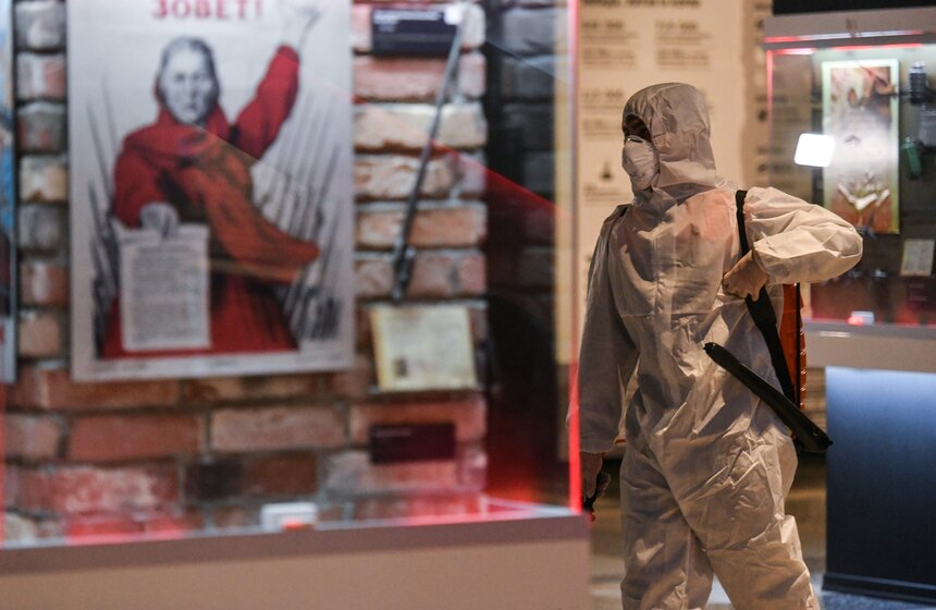 Дезинфекция залов прошла в Музее Победы на Поклонной горе 23 фото