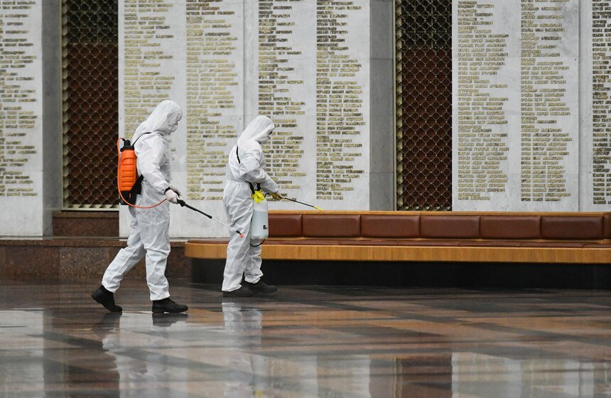 Дезинфекция залов прошла в Музее Победы на Поклонной горе 18 фото