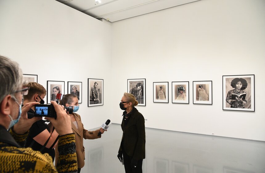 Календарь Pirelli представили в МАММ 2 фото