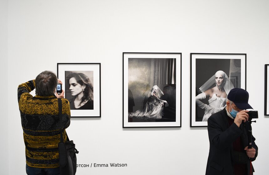 Календарь Pirelli представили в МАММ 17 фото