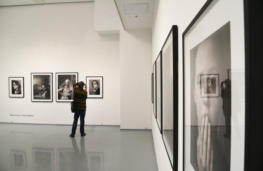 Календарь Pirelli представили в МАММ 16 фото