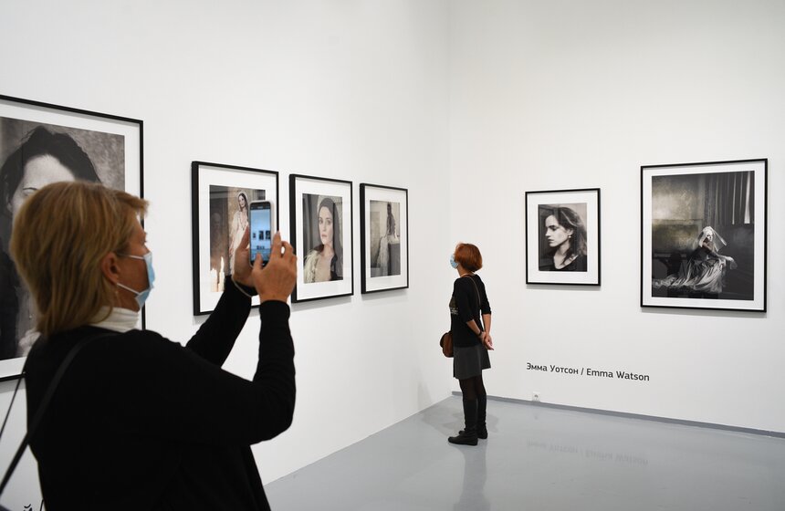 Календарь Pirelli представили в МАММ 14 фото