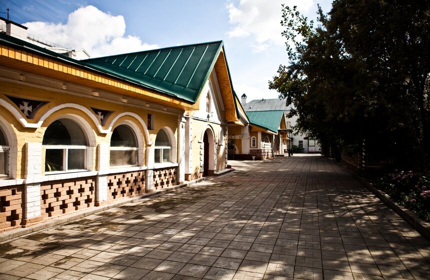 Церковь Никиты за Яузой: комплекс трех церквей и колокольни 14 фото