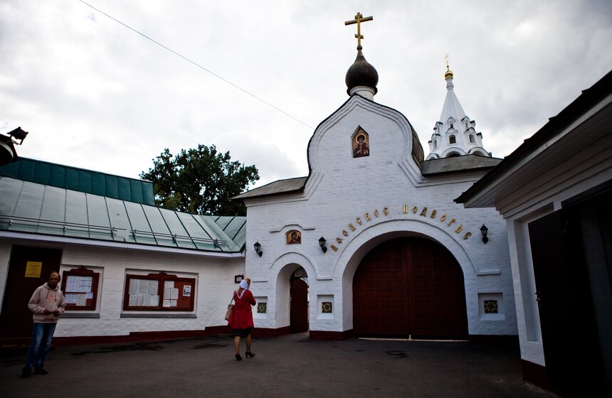 Церковь Никиты за Яузой: комплекс трех церквей и колокольни 19 фото