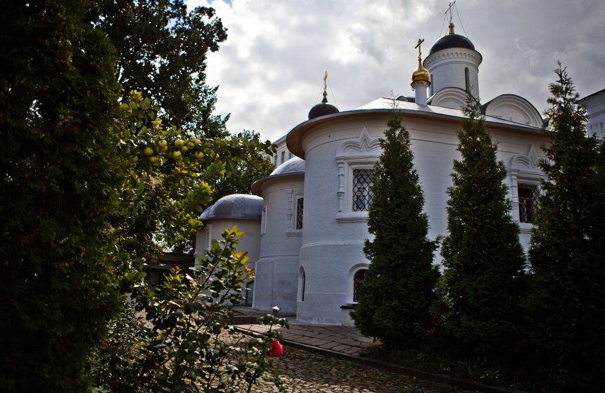 Церковь Никиты за Яузой: комплекс трех церквей и колокольни 17 фото