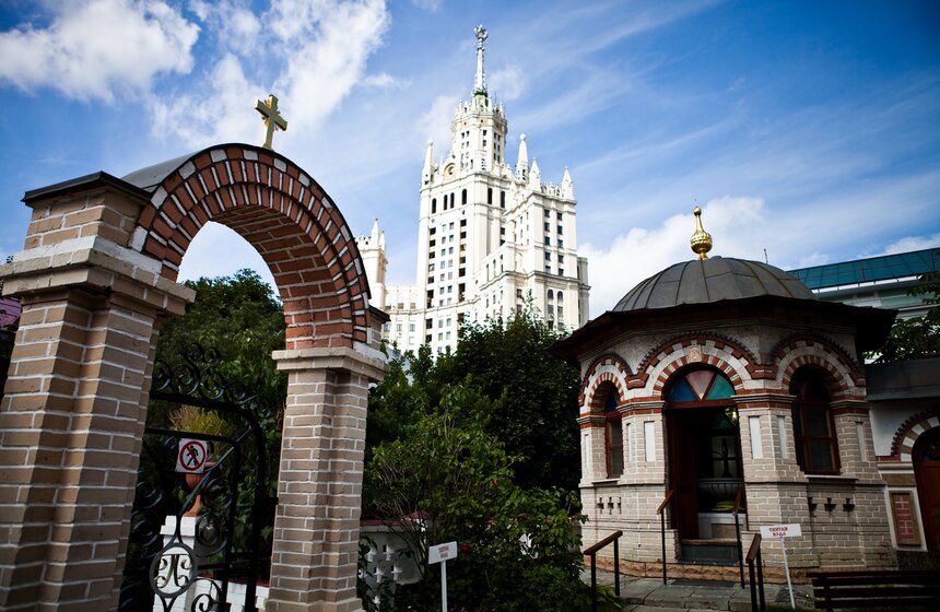 Церковь Никиты за Яузой: комплекс трех церквей и колокольни 9 фото