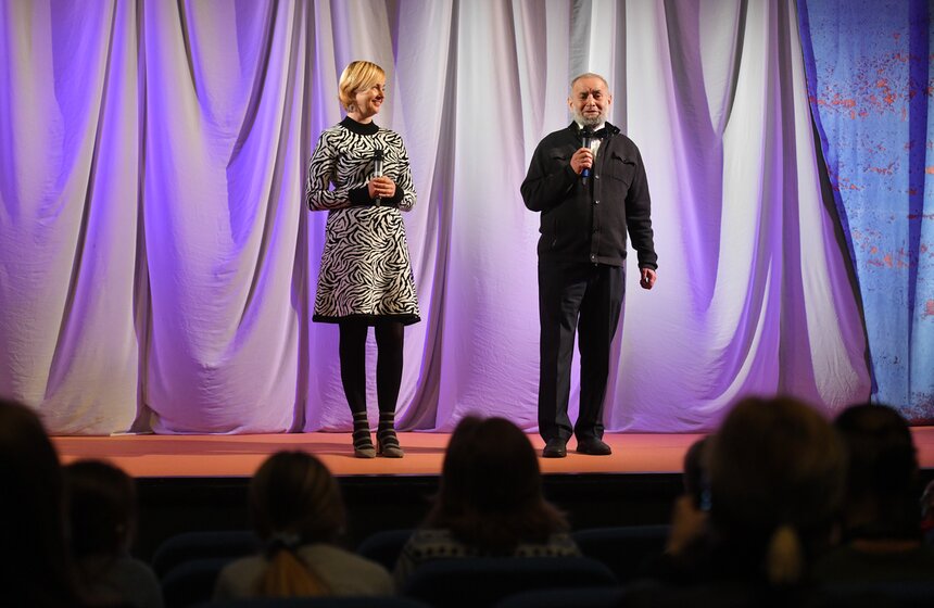 Театр был основан 30 сентября 1930 года, получил статус профессионального театра и название "Первый кукольный театр в Москве".