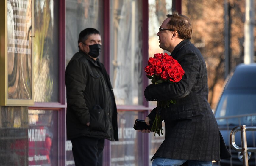 В Москве простились с Арменом Джигарханяном 15 фото