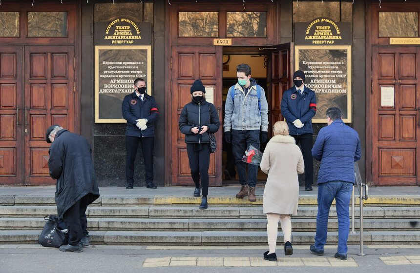 В Москве простились с Арменом Джигарханяном 2 фото