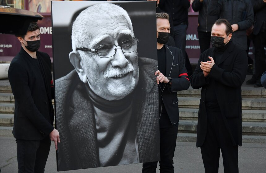 В Москве простились с Арменом Джигарханяном 24 фото