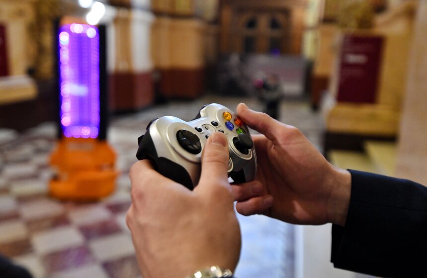 Робот провел дезинфекцию в Государственном историческом музее столицы 15 фото