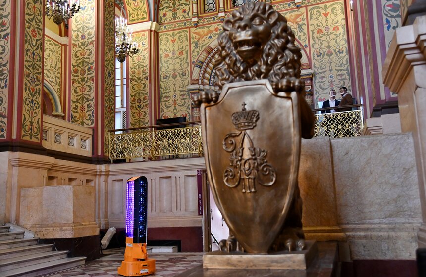 Робот провел дезинфекцию в Государственном историческом музее столицы 3 фото