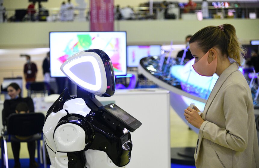 Он представляет собой цикл лекций нобелевских лауреатов и популяризаторов науки