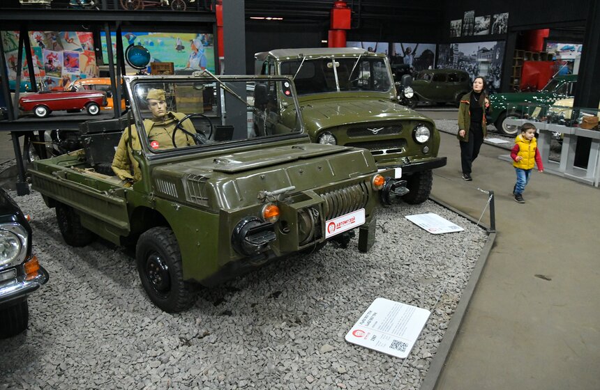 Автомузей "Моторы Октября" отпраздновал день рождения 16 фото