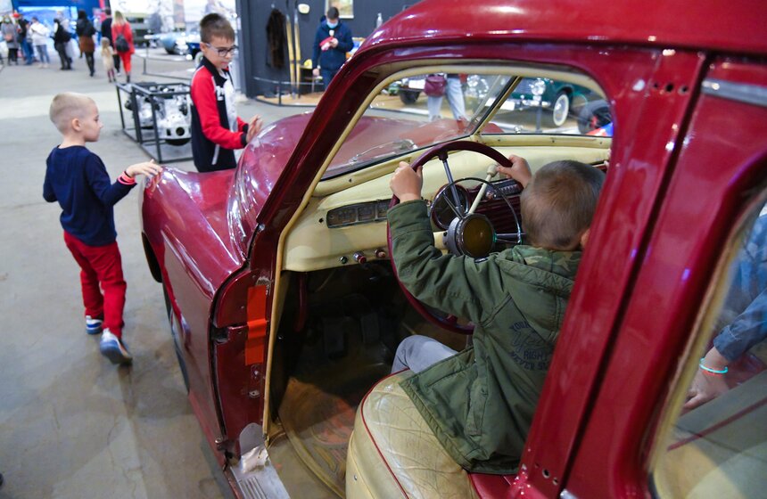 Автомузей "Моторы Октября" отпраздновал день рождения 15 фото