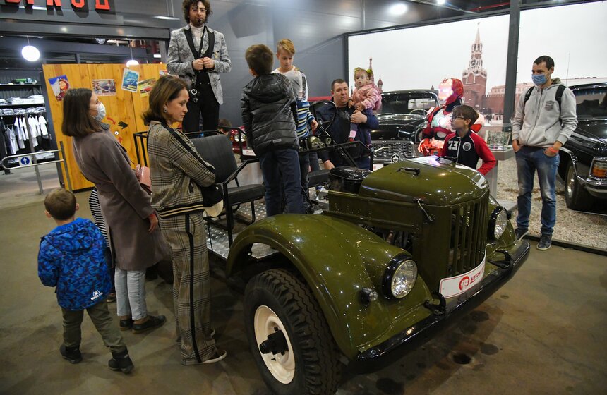 Автомузей "Моторы Октября" отпраздновал день рождения 17 фото