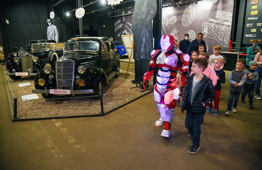 Автомузей "Моторы Октября" отпраздновал день рождения 6 фото